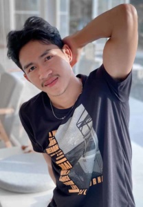 มเหศวร-เอกเมืองนนท์-นักมวยเสื้อยืดดำ มเหศวร-เอกเมืองนนท์-นักมวยเสื้อยืดดำ