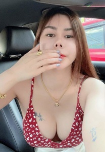 ฟองเบียร์-กรชญาดา-เสื้อดอกแดง