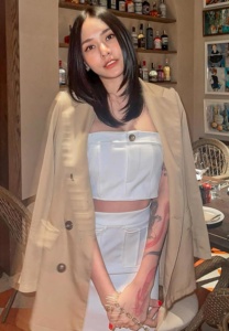 เพชรพลอย-เน็ตไอดอลเกินต้าน