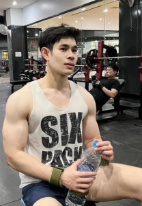 Nattawat-Kuachim-ฟิตเนส Nattawat-Kuachim-ฟิตเนส