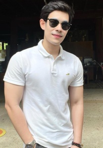 Nattawat-Kuachim-ใส่แว่น Nattawat-Kuachim-ใส่แว่น