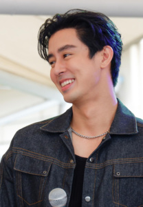 มิล-ศรุต-นักแสดงยิ้มละลาย