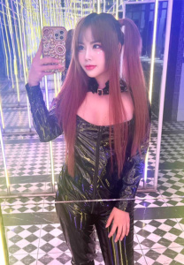 Mindy-Stolk-ชุดดำ