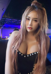 Mindy-Stolk-เน็ตไอดอลอวบอึ๋ม