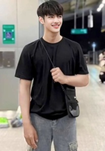 mark-reimystic9-เน็ตไอดอลเสื้อยืดดำ mark-reimystic9-เน็ตไอดอลเสื้อยืดดำ