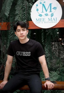 Thanakorn-หล่อกล้ามใหญ่