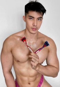 TAKA-กล้ามใหญ่ TAKA-กล้ามใหญ่