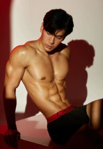 Chaiwat-Songsiriphan กล้ามฉ่ำ