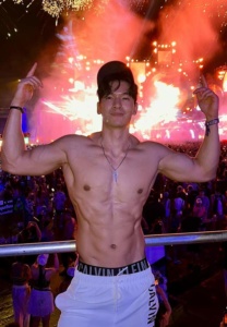 Chaiwat-Songsiriphan สายปาร์ตี้