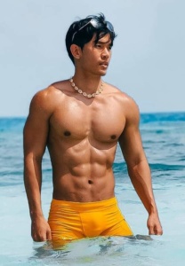 Chaiwat-Songsiriphan เล่นน้ำ