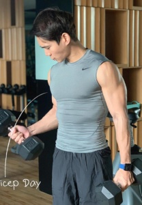 Earlmarshal-เล่นกล้าม