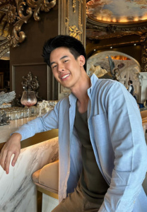 Sukrit-Cnw-ยิ้มหวาน