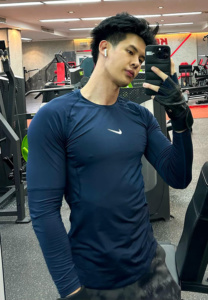 Sukrit-Cnw-เข้ายิม