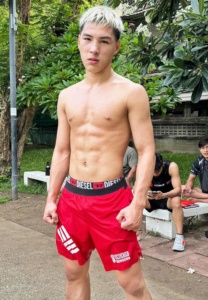 Supakit-Pannason-นัะกมวยอาชีพ