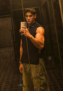 Sirinutt-Sean-นายแบบหล่อ