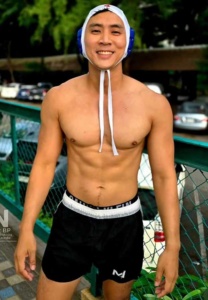 Tawin-ถอดเสื้อ