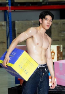 Chaiwat-Phat-กล้ามจึ้ง