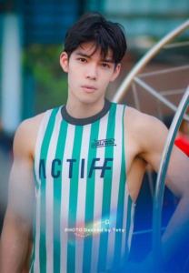 Chaiwat-Phat-กล้ามแซ่บมาก