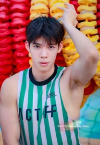 Chaiwat-Phat-กล้ามโต