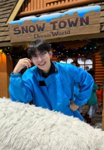 GUS-เสื้อฟ้า