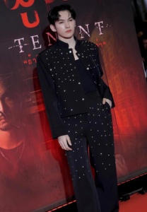 GUS-ใส่สูท