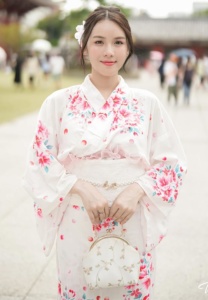 Gene Monthana-สาวญี่ปุ่น