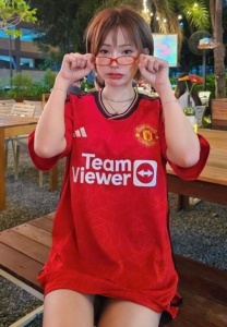 Nokia-sutasinee-ใส่แว่น