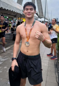 Rambolek-ถอดเสื้อ