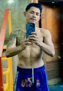 นาวาเอก-ส.สมหมาย-ถอดเสื้อ นาวาเอก-ส.สมหมาย-ถอดเสื้อ