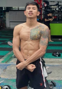 นาวาเอก-ส.สมหมาย-นักมวยกล้ามโต นาวาเอก-ส.สมหมาย-นักมวยกล้ามโต