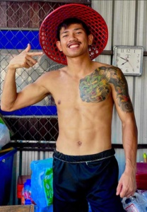 นาวาเอก-ส.สมหมาย-รอยสักเท่เกิน นาวาเอก-ส.สมหมาย-รอยสักเท่เกิน