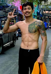 นาวาเอก-ส.สมหมาย-หุ่นจึ้ง