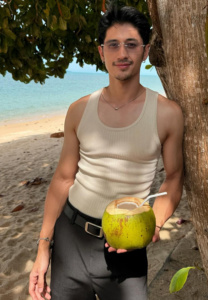 Thanat-Jullasat-มะพร้าว