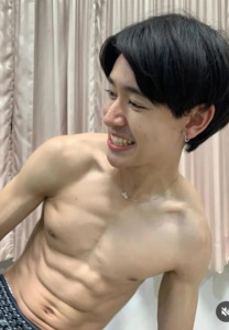 อา-กา-ตุง-หล่อฉ่ำ