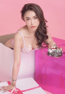 Nook-Oranot-เค้ก