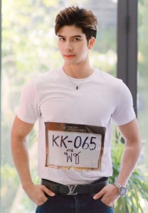 Peach-Nakprasit-ประกวด