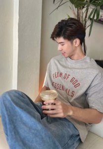 Peach-Nakprasit-สายคาเฟ่