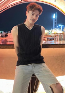 Ruekchai-Yodpaka-เสื้อกล้ามดำ Ruekchai-Yodpaka-เสื้อกล้ามดำ