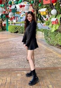 คา-ซึ-มิ-นางแบบสวย