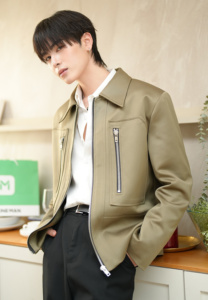 Pongsapak-Udompoch-ตัวตึง