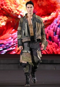 Shawn-V-เดินแบบ