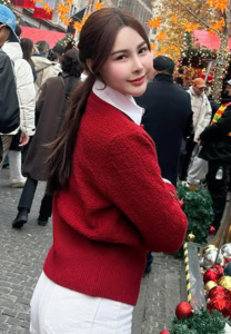 CHARIPA-LERTKRITPATTANA-เสื้อแดง