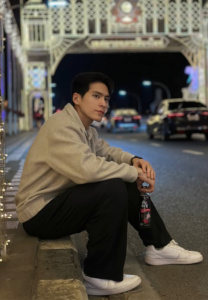 Krit-Ta-Nat-เสื้อครีม