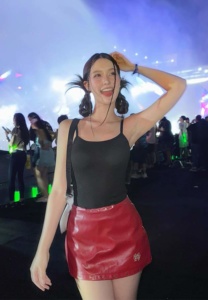 Ployly-สายเที่ยว Ployly-สายเที่ยว