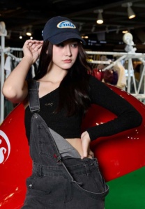 Ployly-เท่มาก Ployly-เท่มาก