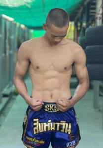 Sitthichai-Somphoom-เบ่งกล้าม Sitthichai-Somphoom-เบ่งกล้าม