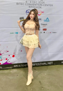 Fongbeer-สดใส-กำปั้น