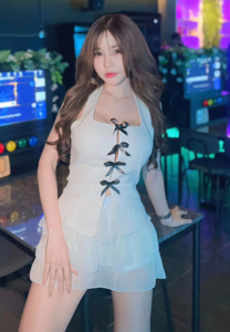 Fongbeer-เดรส-กำปั้น