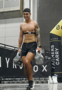 Oscar-Kahl-หุ่นแซ่บ