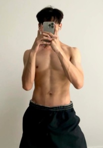 Sasipong-Kaewjan-ถอดเสื้อ